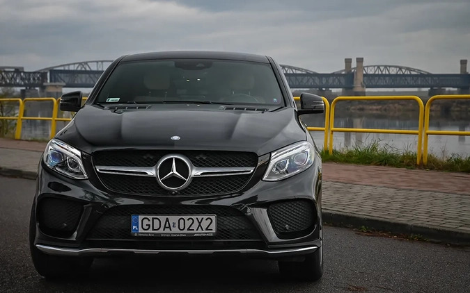 Mercedes-Benz GLE cena 189000 przebieg: 168000, rok produkcji 2016 z Tczew małe 277